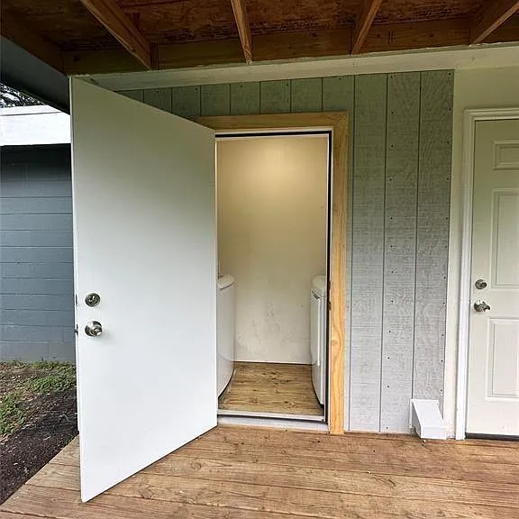 614 Ross St — Photo 10