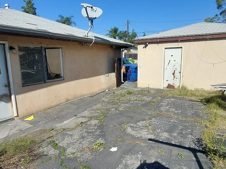 230 S Azusa Ave #2 — Photo 22