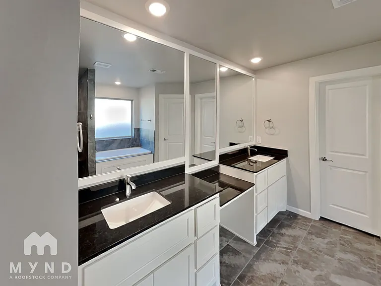 5400 Riverrun Ct — Photo 11