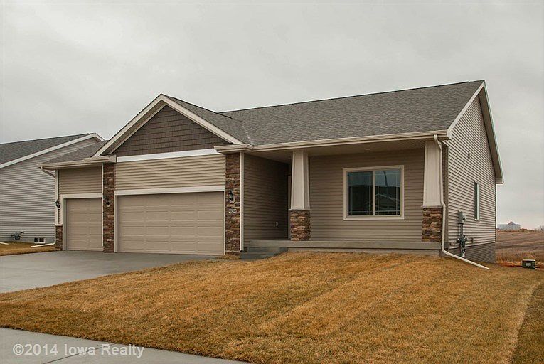 1st image of 909 NW Abbie Dr