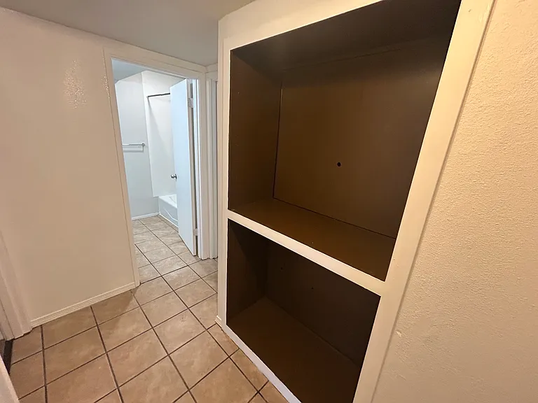 3707 Northshore Blvd NE #D — Photo 29
