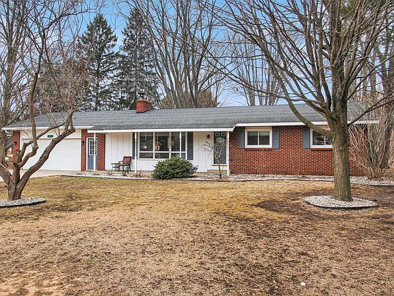 3rd image of 6243 Woodcliff St