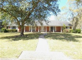 201 Merrilane St, Baytown, TX 77520
