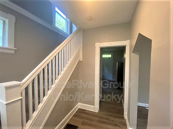 3rd image of 1016 Underwood Pl