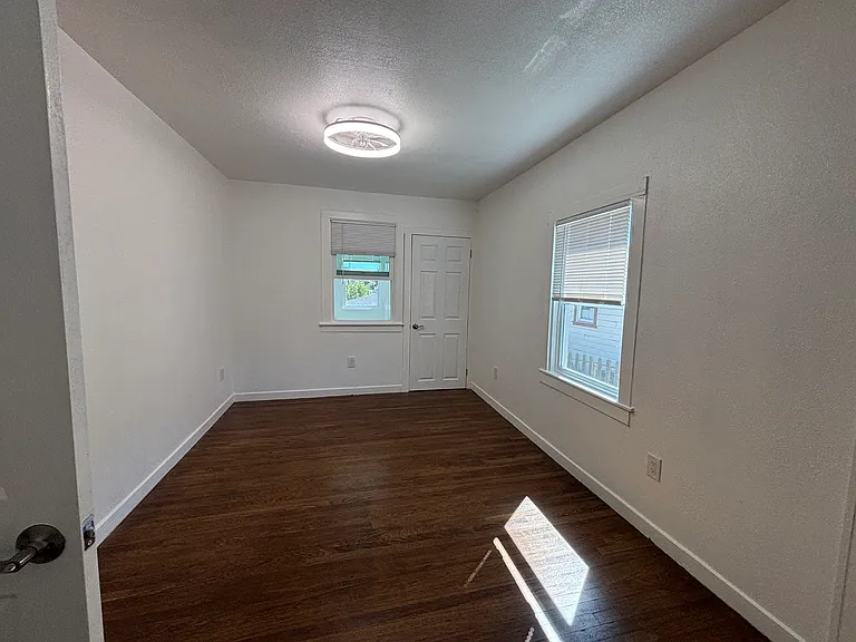 444 E Military St #A & B — Photo 9