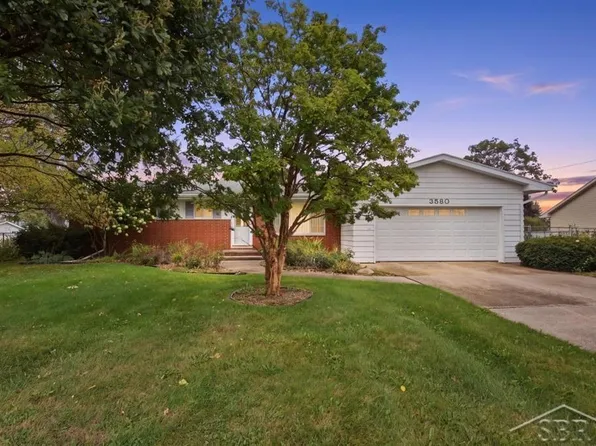 3580 Butternut Ln, Saginaw, MI 48604