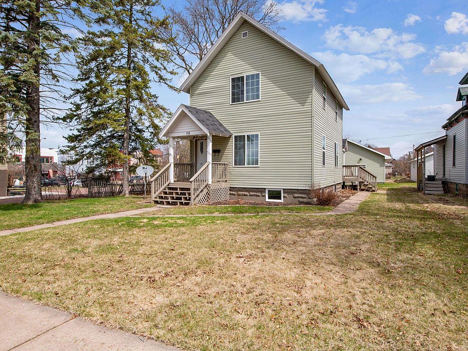1st image of 208 Willis Ave