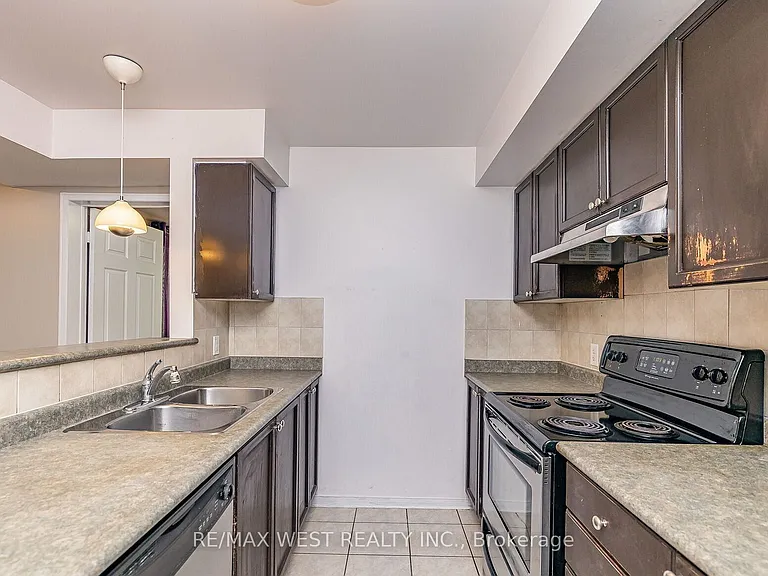4975 Southampton Dr #218 — Photo 10