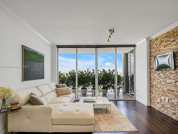 3rd image of 1900 Sunset Harbour Dr #1011
