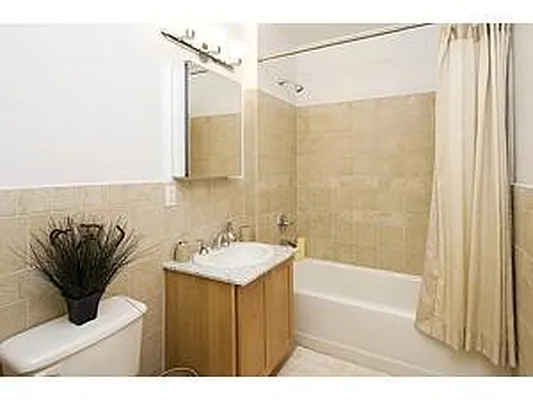 Rented by Corcoran | media 29