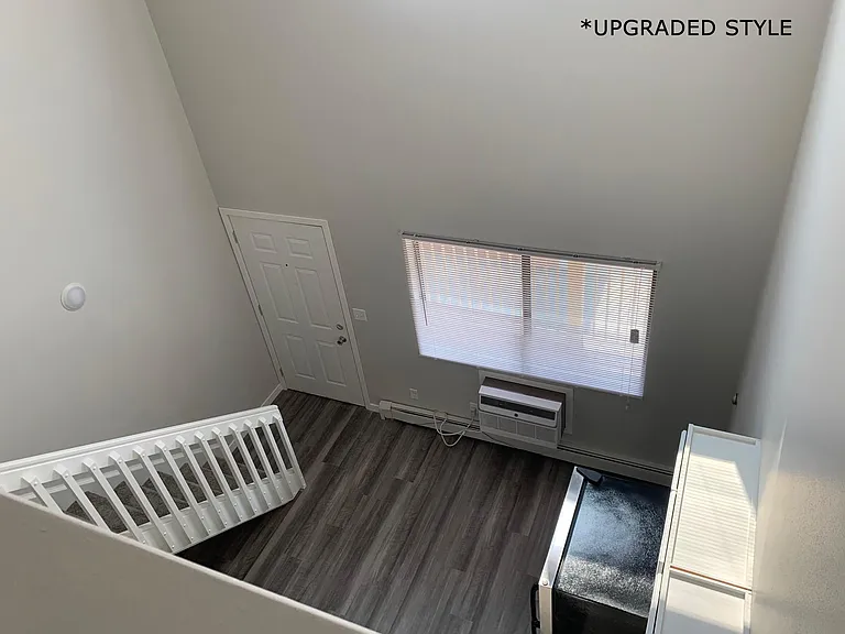 320 E Burlington St #3 — Photo 10