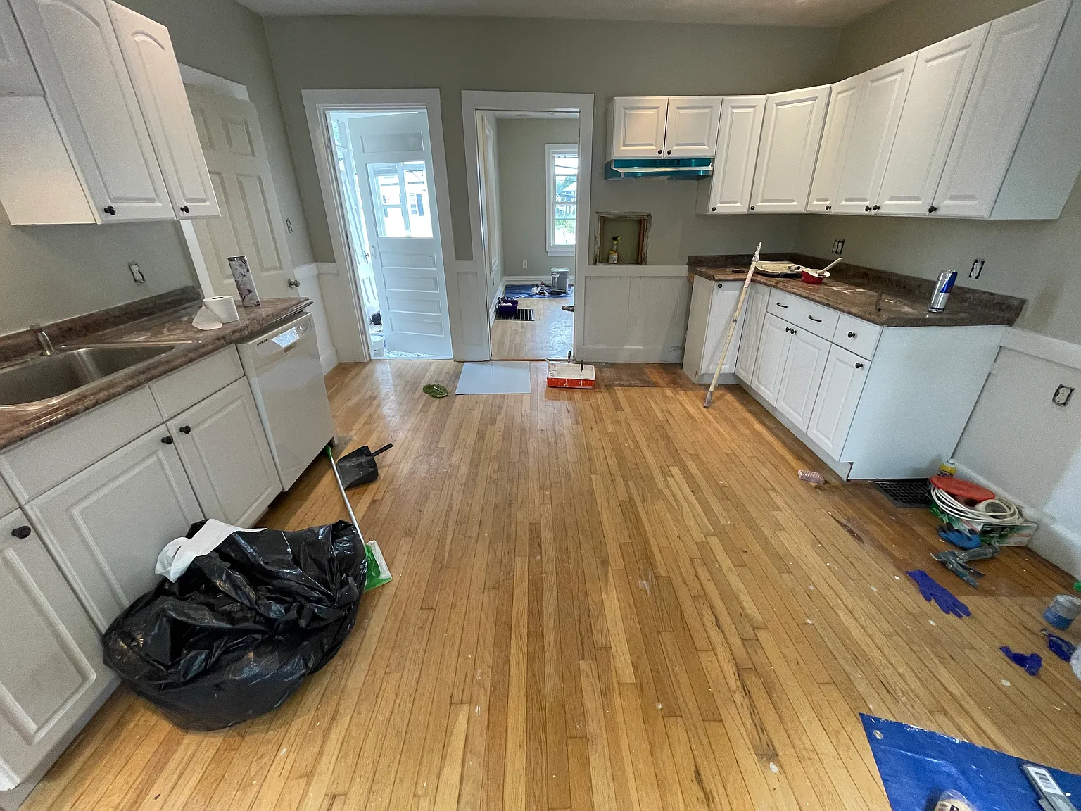 2 bed, 1.5 bath, 9999 sqft, $2,800 — Photo 3