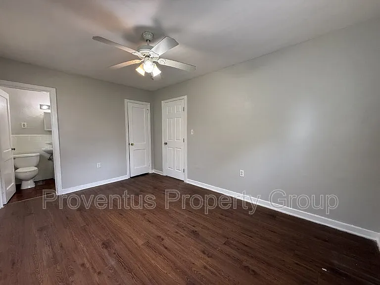 4 Rowland Ct #B — Photo 8