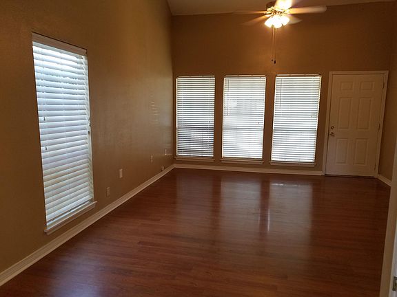 2nd image of 502 Cedarwood Dr