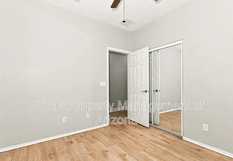 536 E Yellow Wood Ave — Photo 16