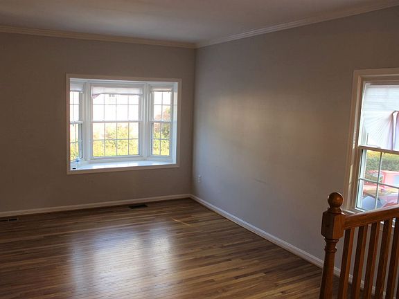 3rd image of 3809 Brighton Ct
