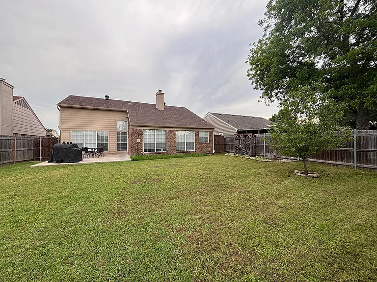509 Kalmia Dr — Photo 24