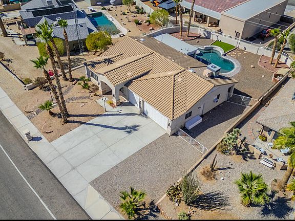 2nd image of 3333 Jamaica Blvd S