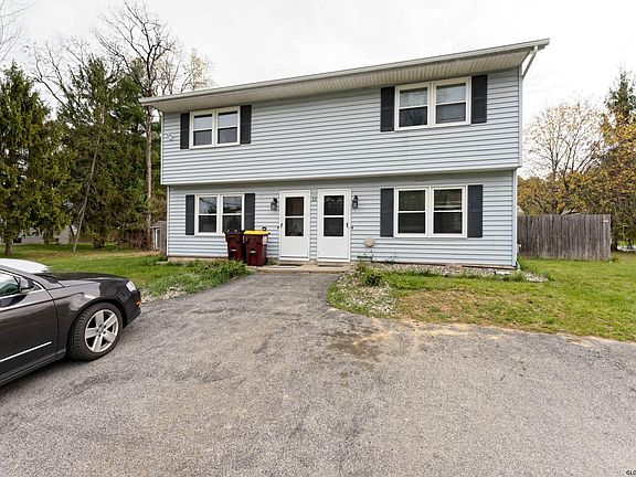 2nd image of 22 Dublin Dr