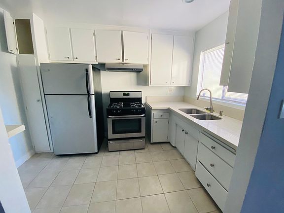 4th image of 1948 Cheremoya Ave APT 9