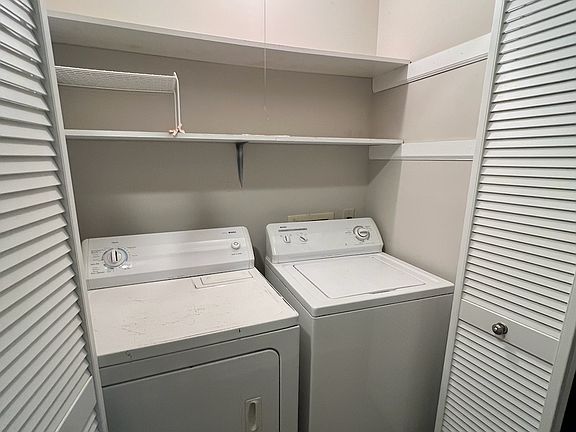 5th image of 204 Driftwood Ln