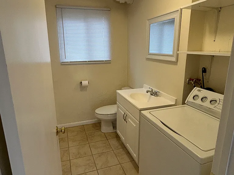 11 Debra Ln — Photo 12