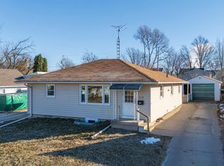 910 S 7th Ave, Marshalltown, IA 50158
