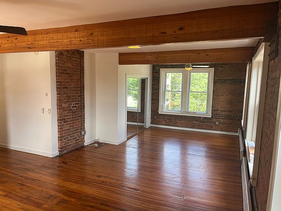 2nd image of 98 Washington St APT 6