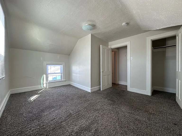 712 S Oakland Ave — Photo 13