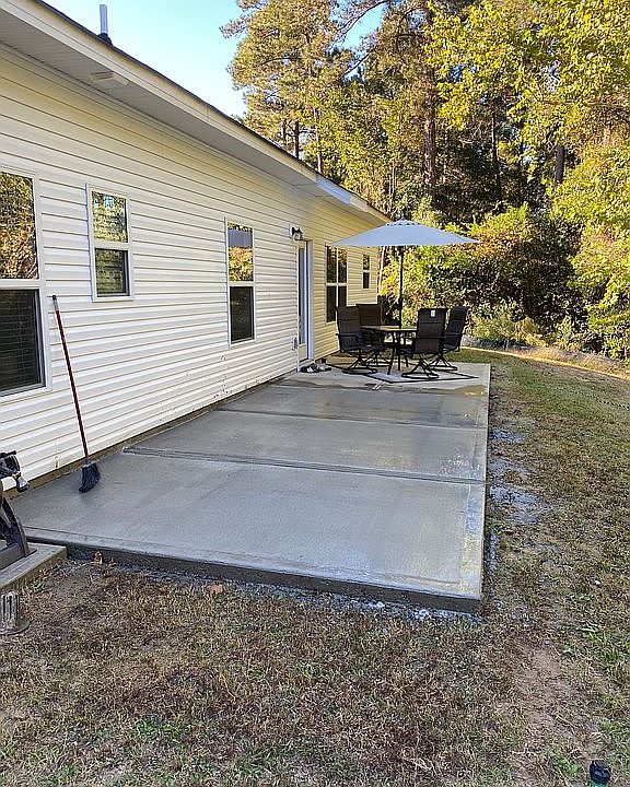 2nd image of 222 Thaxton Ct