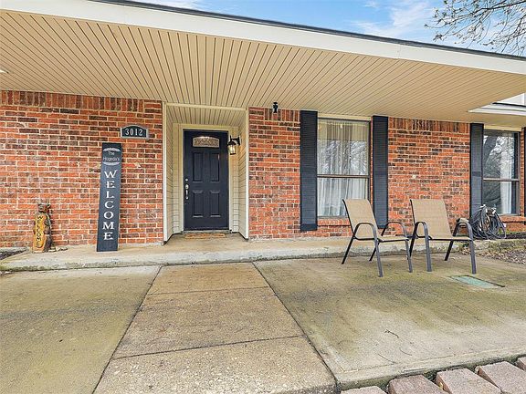4th image of 3012 Oak Grove Dr