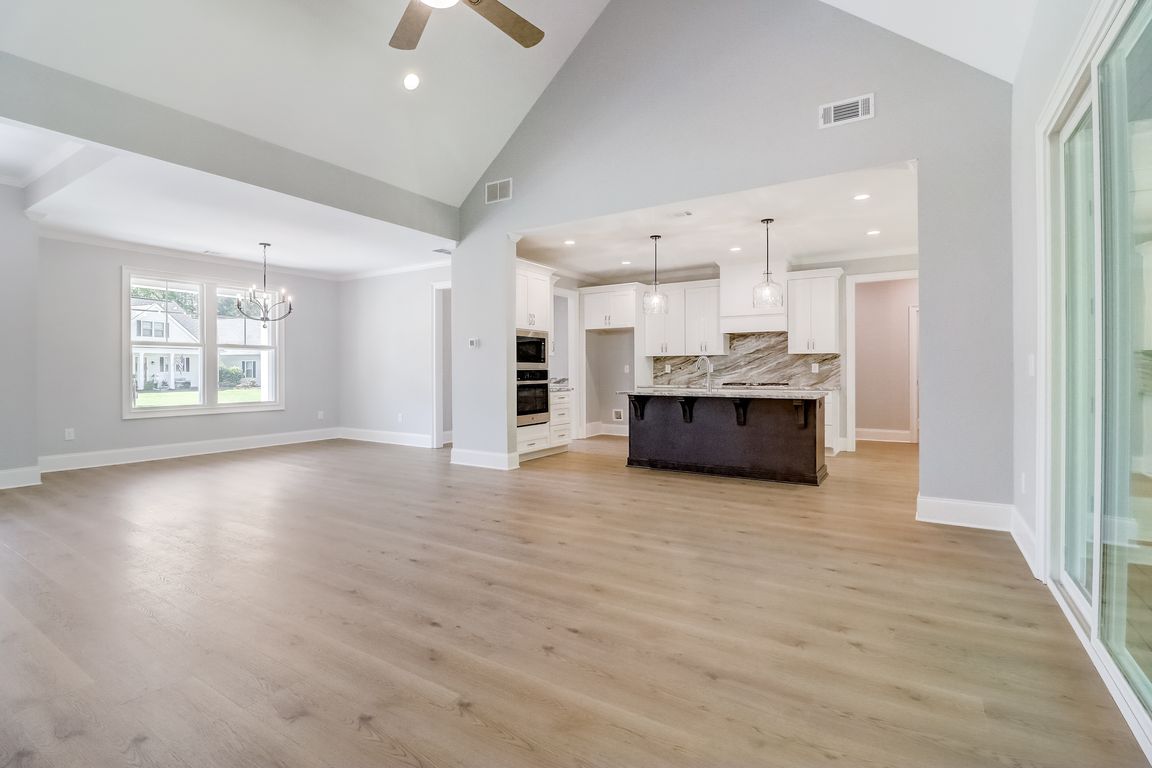 Osprey Ln-013
