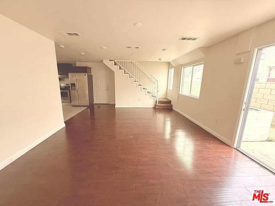 4 bed, 3.0 bath, 1700 sqft, $3,800 — Photo 4