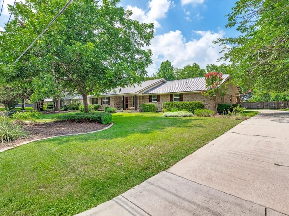 708 Headlee St, Denton, TX 76201