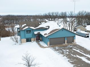 20845 Becker Lake Cir, Richmond, MN 56368