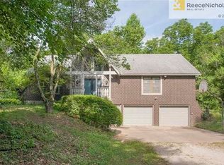 4406 S Meadow Ln, Grain Valley, MO 64029