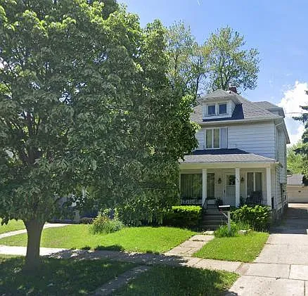 858 Forsythe St — Photo 1