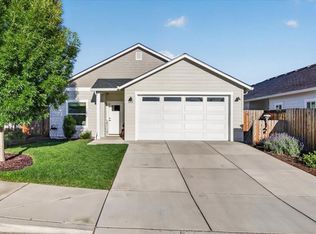 689 Heber Ln, Medford, OR 97501