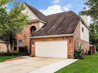209 Rolling Springs Ln, Dickinson, TX 77539