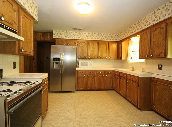 5th image of 2610 Kaiser Dr