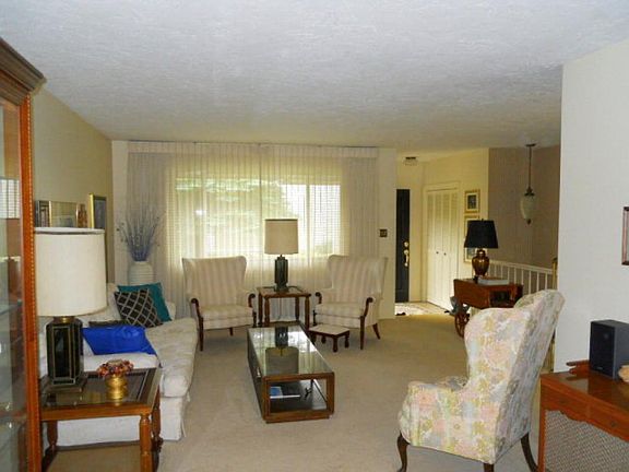 4th image of 1463 Three Fountains Dr