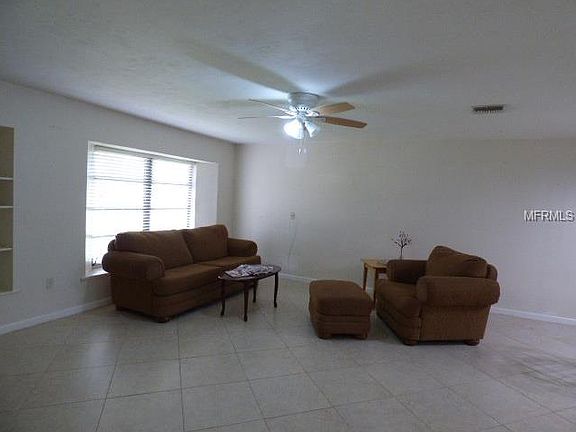 4th image of 163 Dartmouth Dr