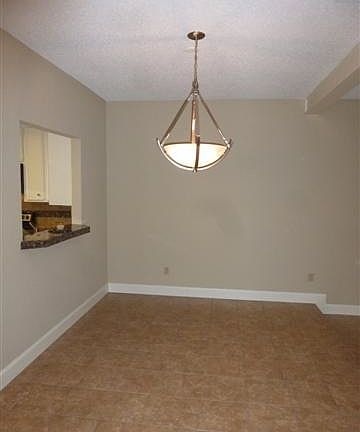 4th image of 2201 Lakeway Blvd APT 2