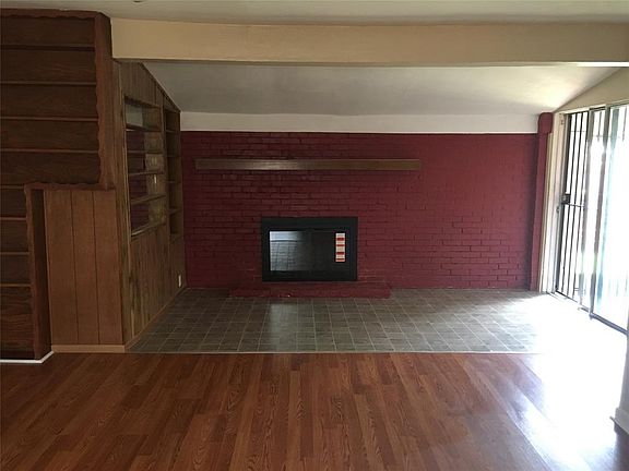 2nd image of 2666 Mimosa Dr