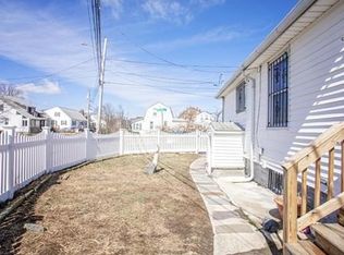 3 Shoreside Rd, Quincy, MA 02169
