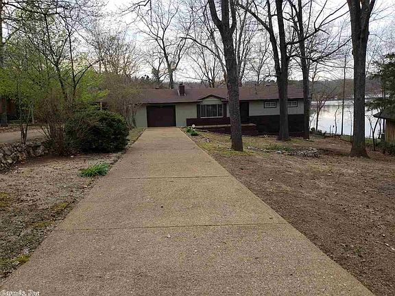 2nd image of 123 Iroquois Dr