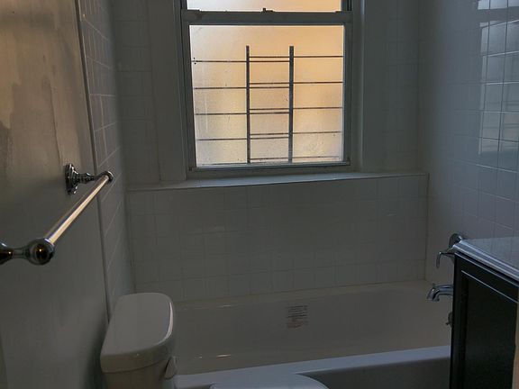 4th image of 366 Warburton Ave APT 2