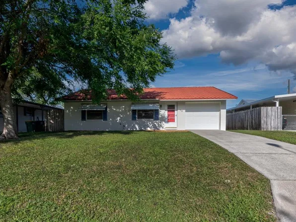 18 Bonaire Pl, Umatilla, FL 32784