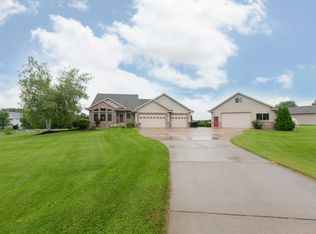 27445 111th St NW, Zimmerman, MN 55398