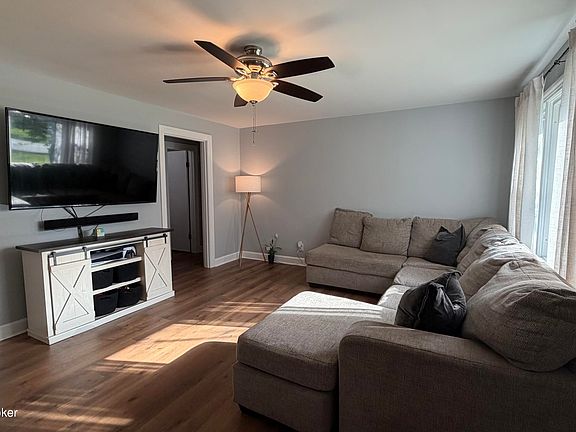 4th image of 105 Sunset Dr